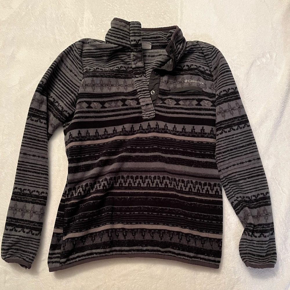 women’s Columbia mid button sweater